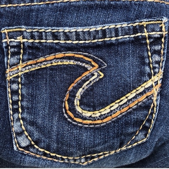 💐SILVER JEANS Suki Short Jean Short size 30 - Picture 5 of 10